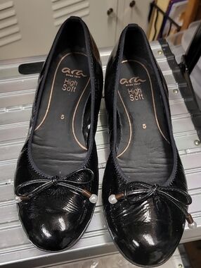 Ara Black Patent Ballet Flats with Bow & Pearl Detail